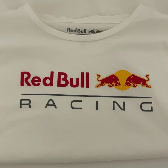 RED BULL Racing White Short Sleeve Graphic Tee Gives You Wings - Picture 4 of 7